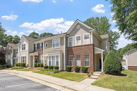 5310 Crescentview Parkway