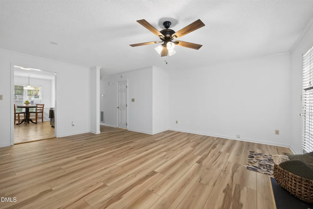 118 Greenmont Lane Cary, NC 27511