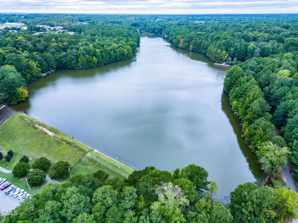 118 Greenmont Lane Cary, NC 27511