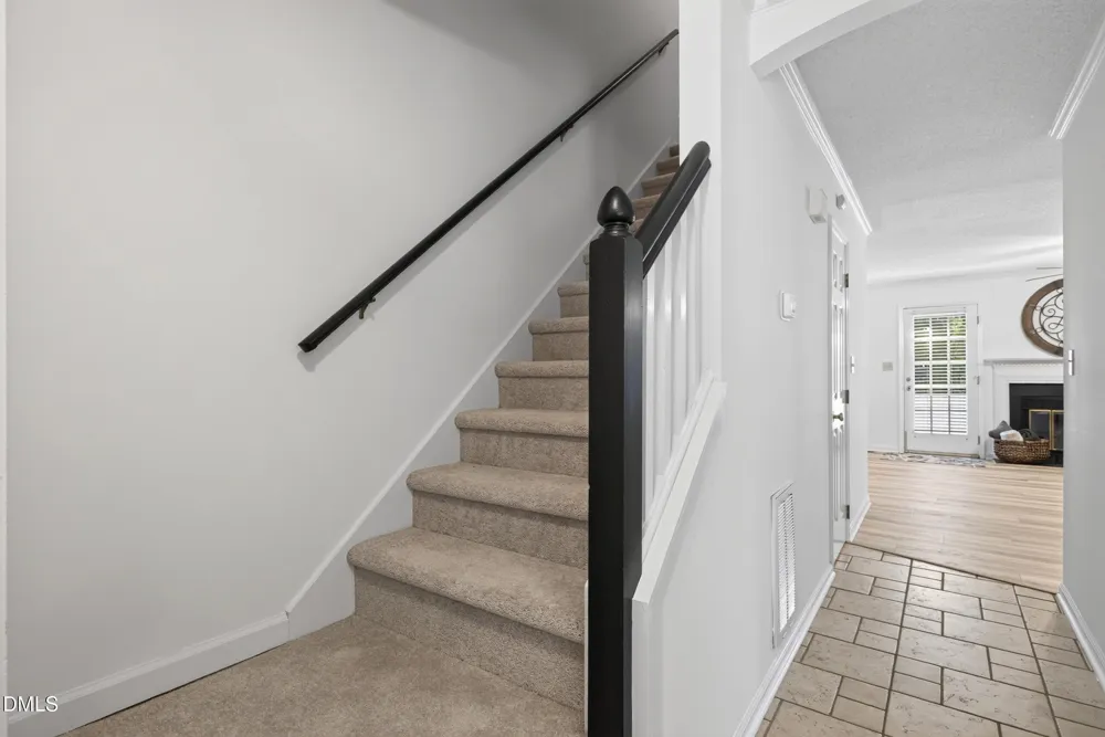 118 Greenmont Lane Cary, NC 27511