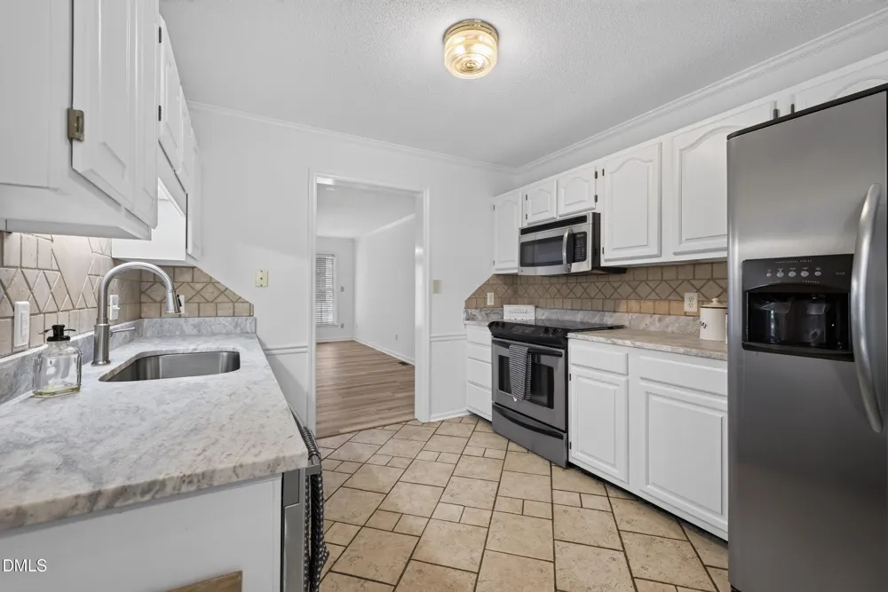 118 Greenmont Lane Cary, NC 27511