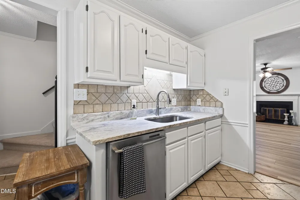 118 Greenmont Lane Cary, NC 27511