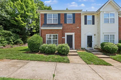 142 Queensberry Court