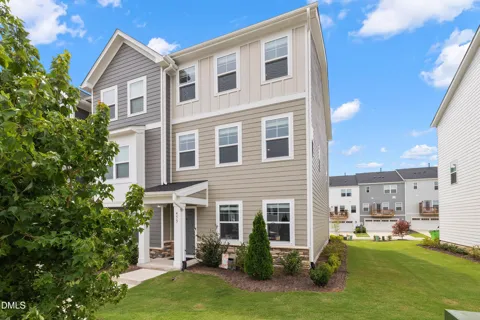 455 Deercroft Drive