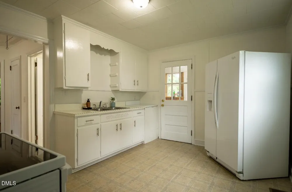 611 E Finch Street Siler City, NC 27344