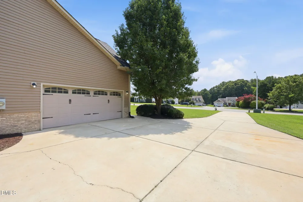 314 Scuppernong Lane Lillington, NC 27546