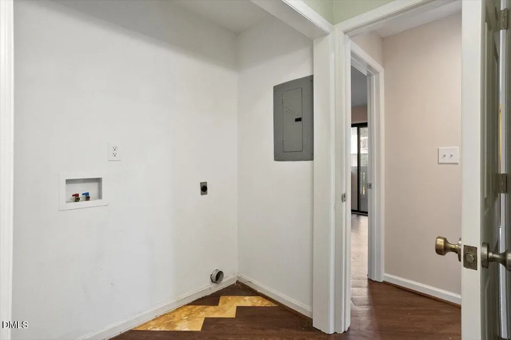 924 New Kent Place Cary, NC 27511