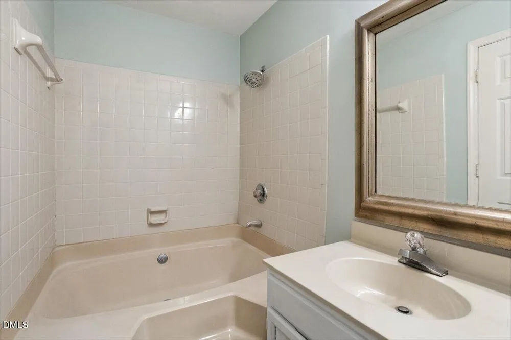 924 New Kent Place Cary, NC 27511
