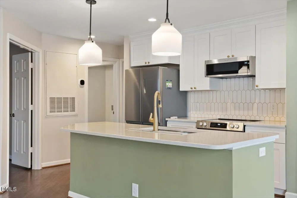 924 New Kent Place Cary, NC 27511