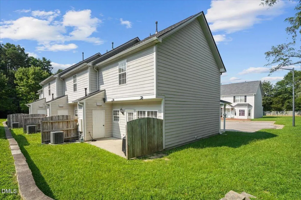 2857 Bennington Drive Clayton, NC 27520