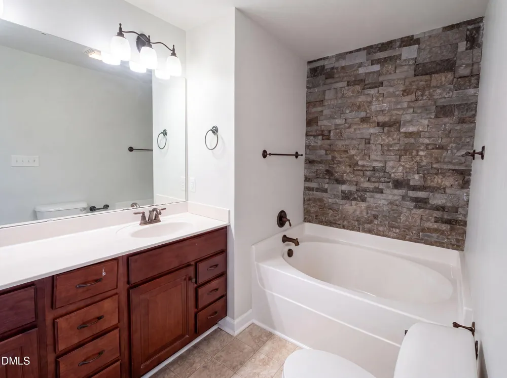 208 Settlers Pointe Drive Pikeville, NC 27863