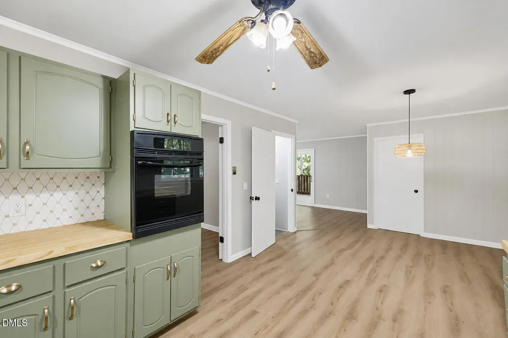 4819 Gladwyn Drive Winston-Salem, NC 27104