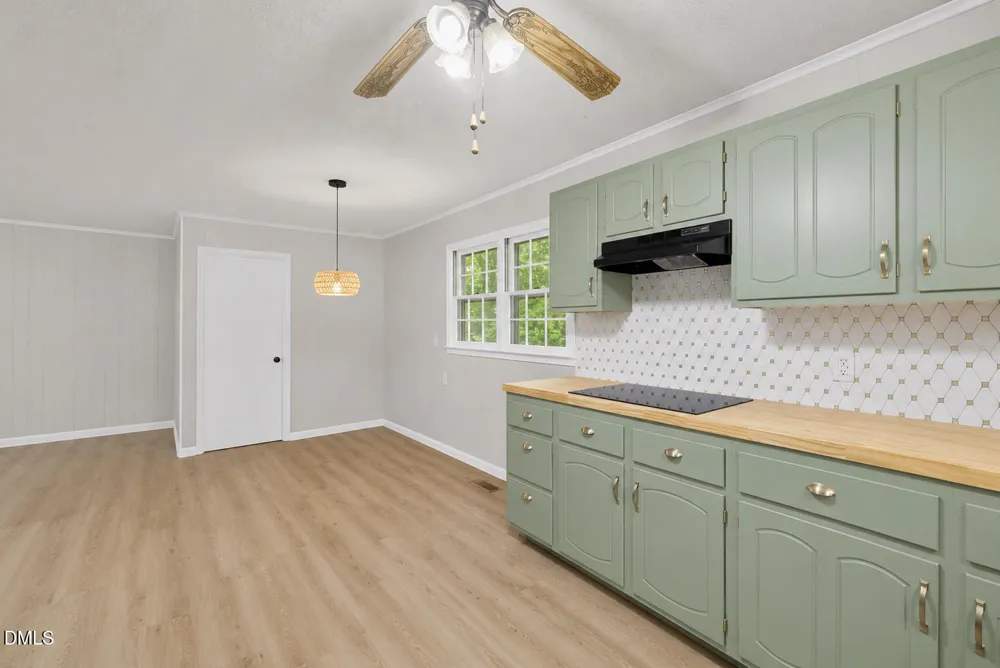 4819 Gladwyn Drive Winston-Salem, NC 27104