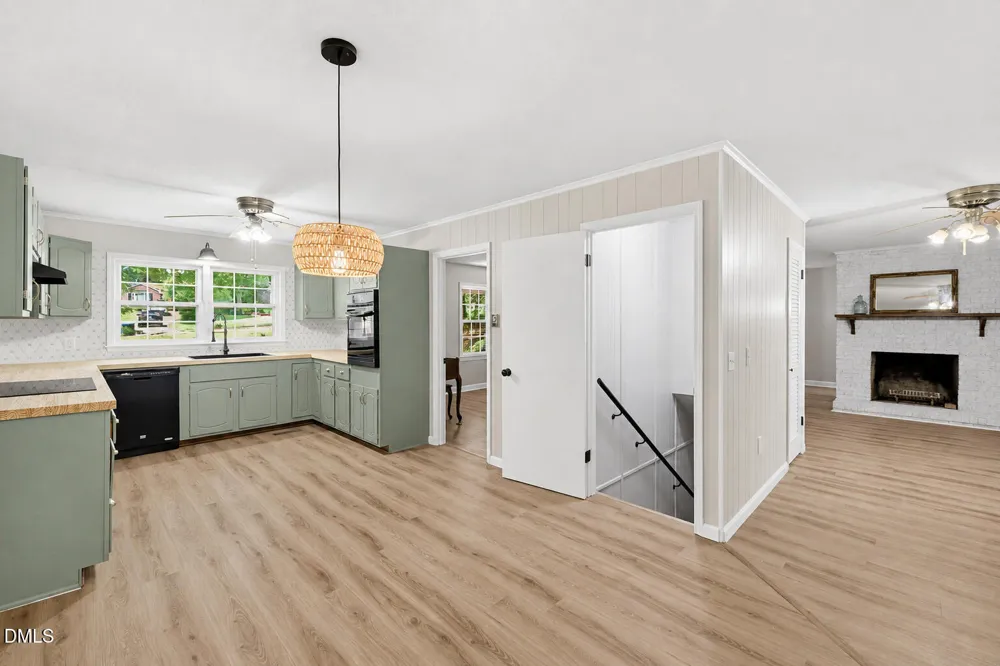 4819 Gladwyn Drive Winston-Salem, NC 27104