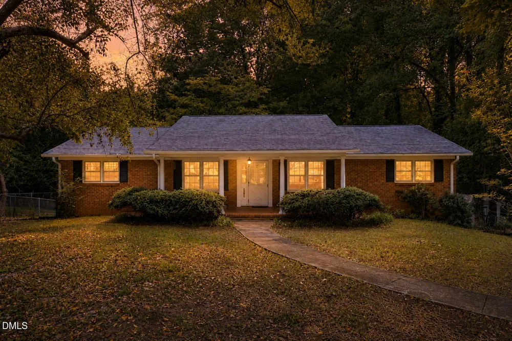 4819 Gladwyn Drive Winston-Salem, NC 27104