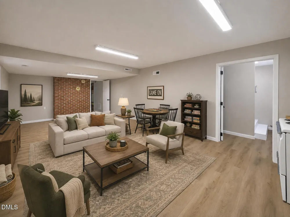 4819 Gladwyn Drive Winston-Salem, NC 27104
