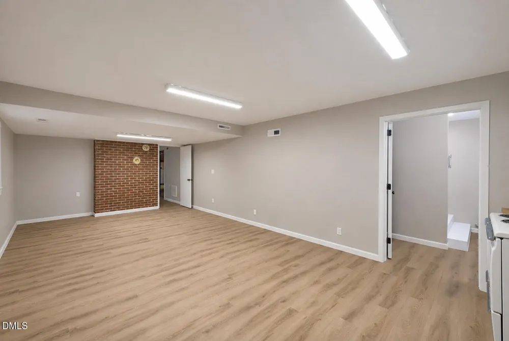 4819 Gladwyn Drive Winston-Salem, NC 27104