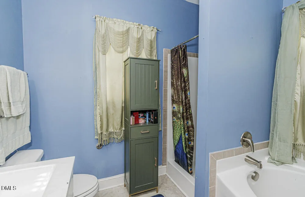 4324 Bristlecone Drive Ayden, NC 28513