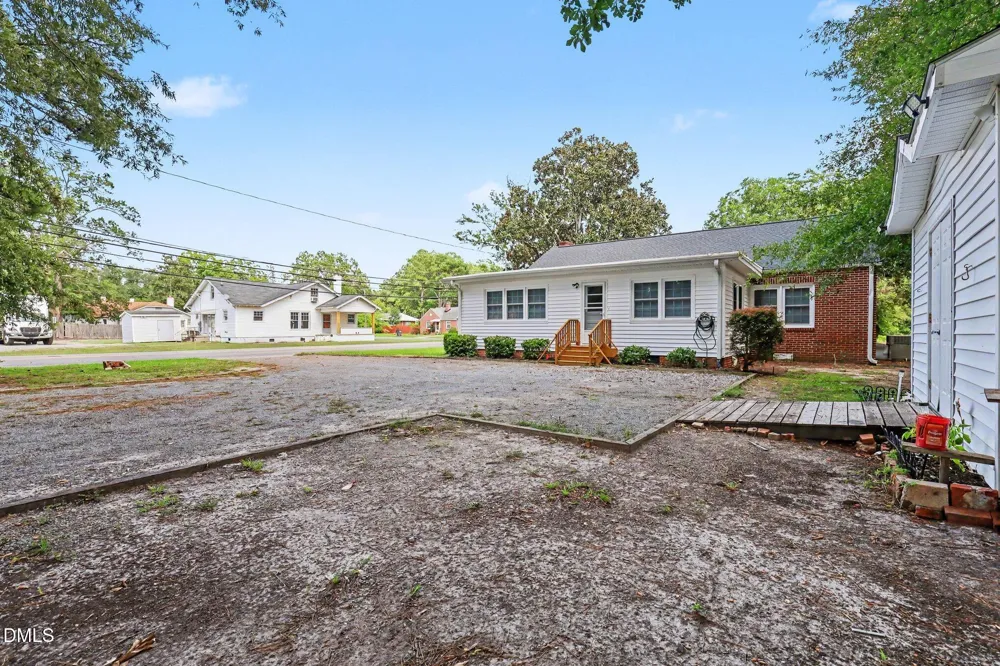 511 Raiford Street Selma, NC 27576