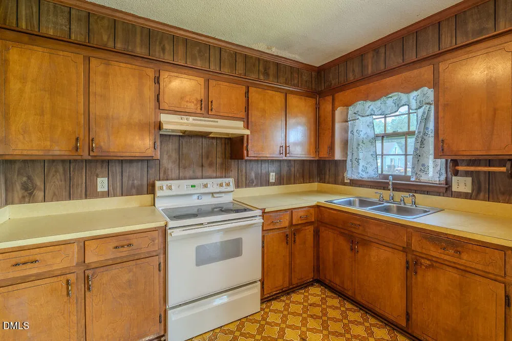 306 S Brevard Street Selma, NC 27576