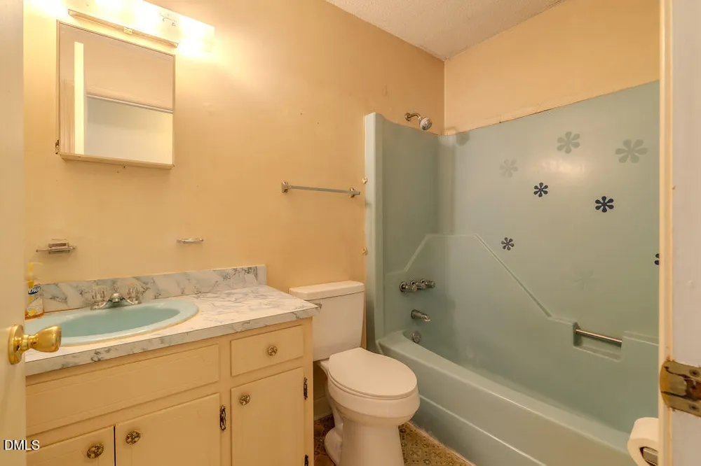 306 S Brevard Street Selma, NC 27576
