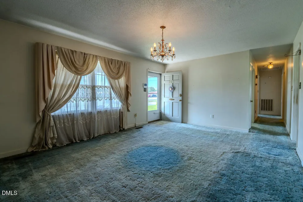 306 S Brevard Street Selma, NC 27576