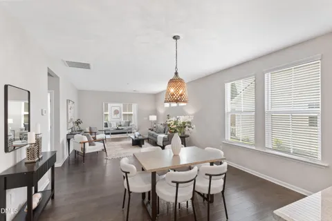 1006 Sounding Lane