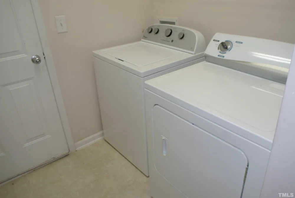 2108 Summit Drive Hillsborough, NC 27278