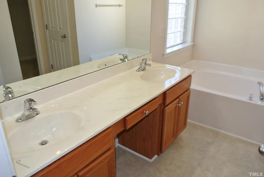 2108 Summit Drive Hillsborough, NC 27278