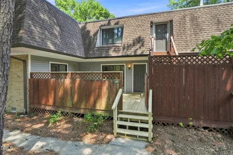 400 Summerwalk Circle