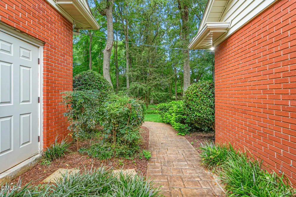 3036 Fairway Drive Burlington, NC 27215