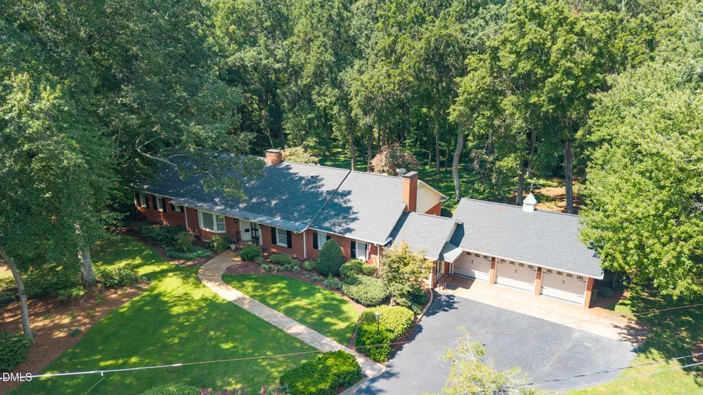 3036 Fairway Drive Burlington, NC 27215
