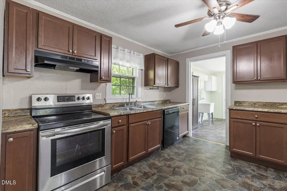 700 Webb Street Selma, NC 27576