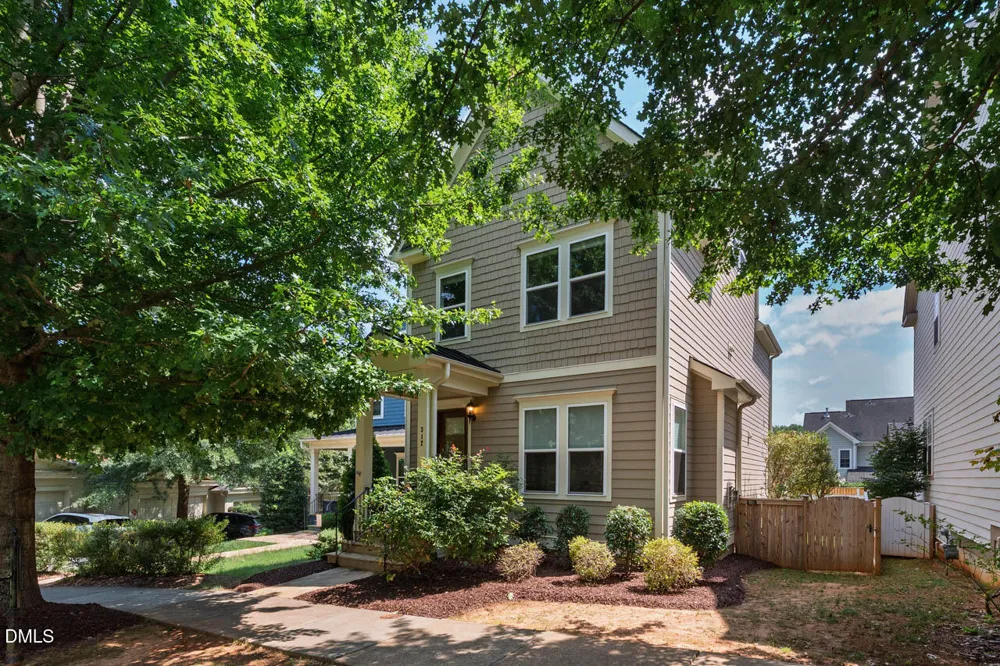 312 Della Street Chapel Hill, NC 27516