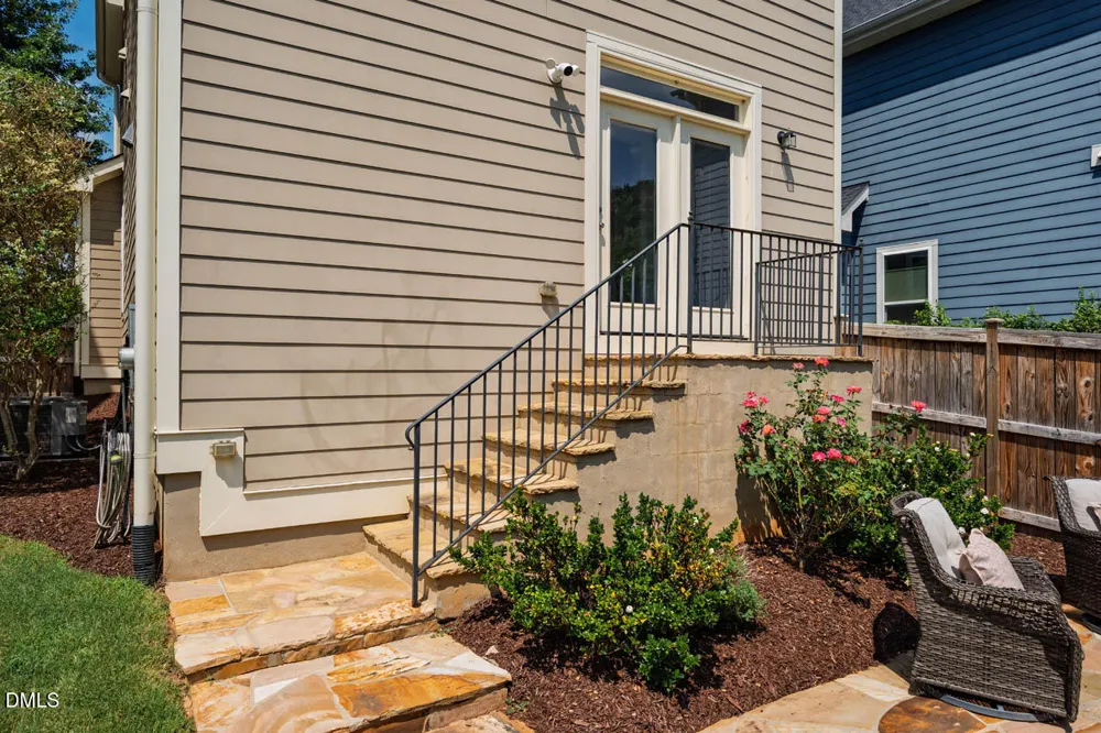 312 Della Street Chapel Hill, NC 27516