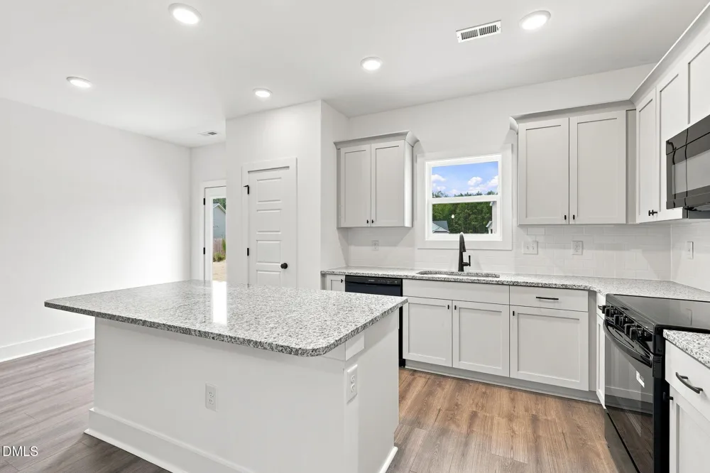 16 Loganberry Avenue Bunnlevel, NC 28323