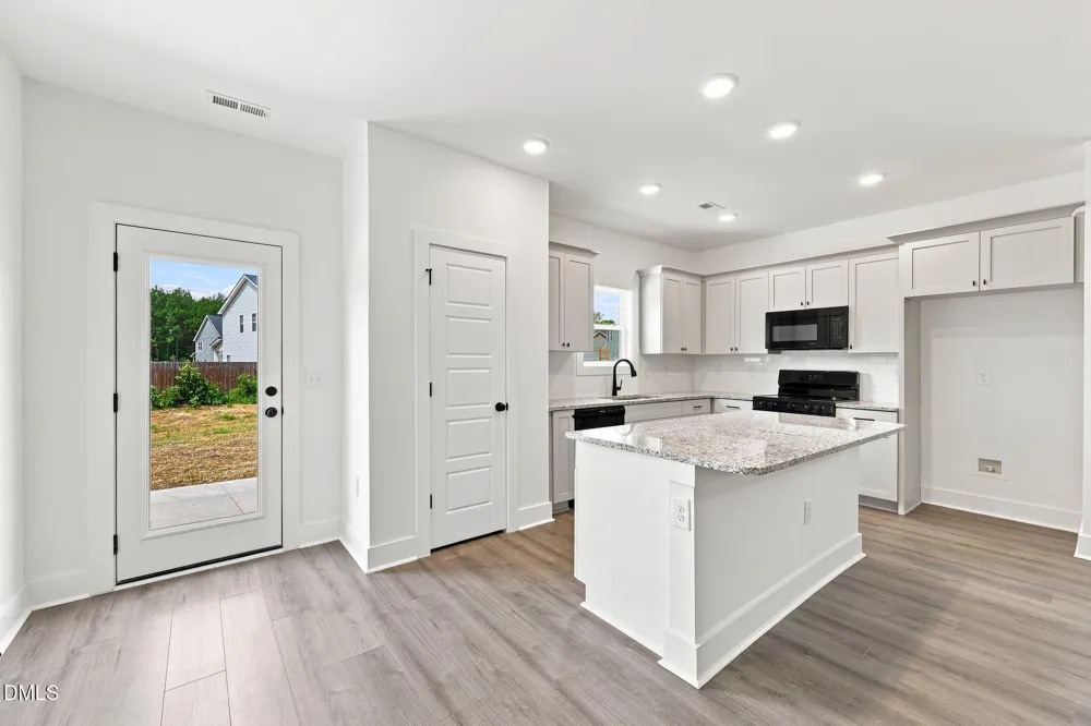 16 Loganberry Avenue Bunnlevel, NC 28323