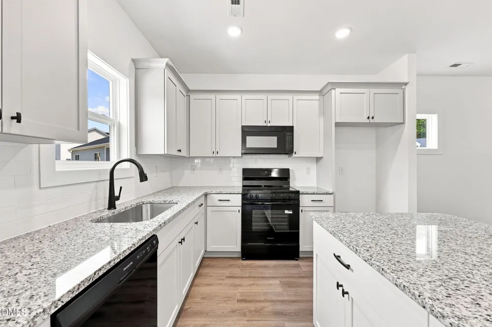 16 Loganberry Avenue Bunnlevel, NC 28323