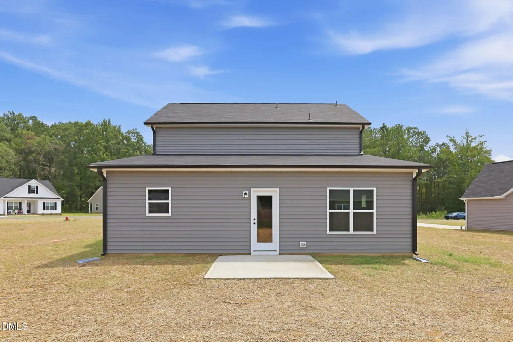 16 Loganberry Avenue Bunnlevel, NC 28323