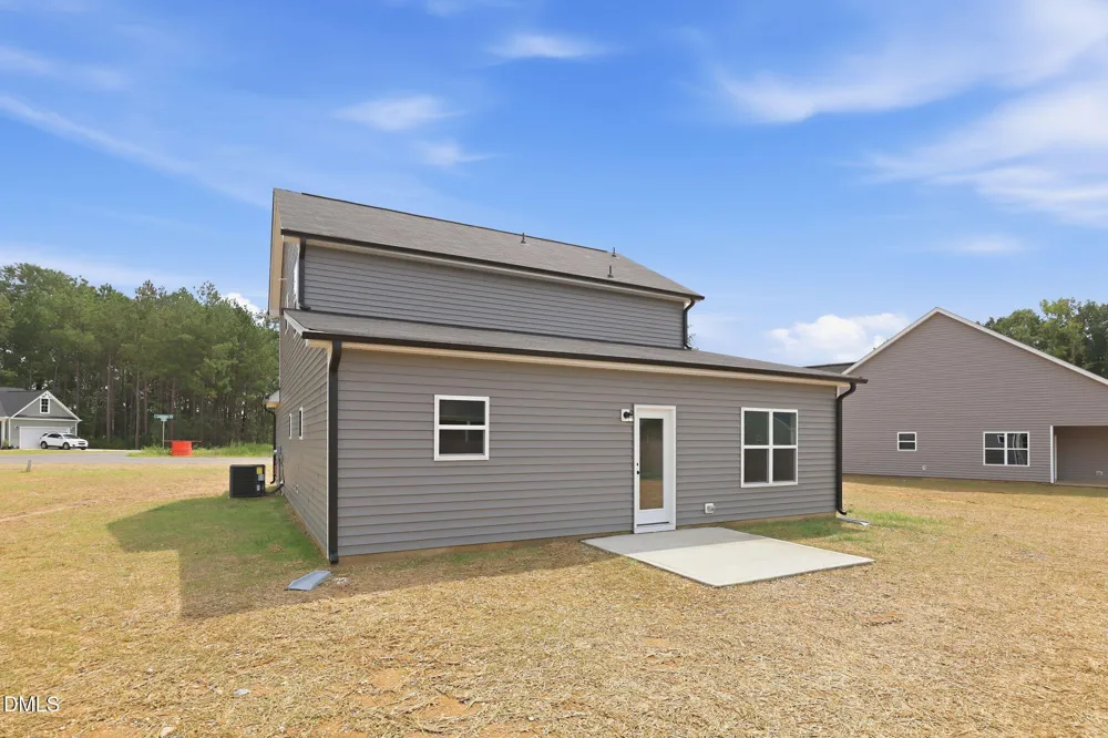 16 Loganberry Avenue Bunnlevel, NC 28323