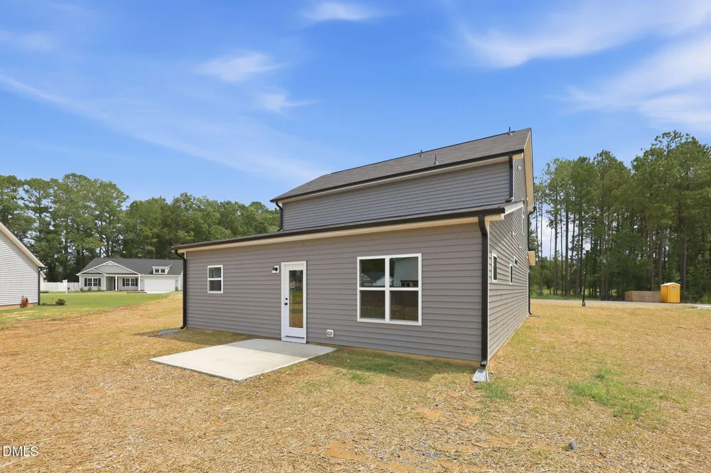 16 Loganberry Avenue Bunnlevel, NC 28323