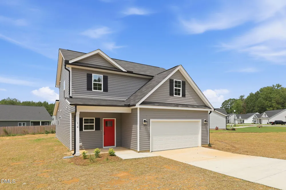 16 Loganberry Avenue Bunnlevel, NC 28323