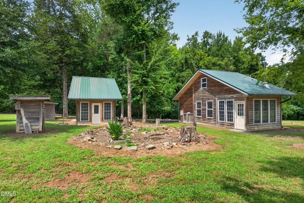 935 Vernie Phillips Road Bear Creek, NC 27207
