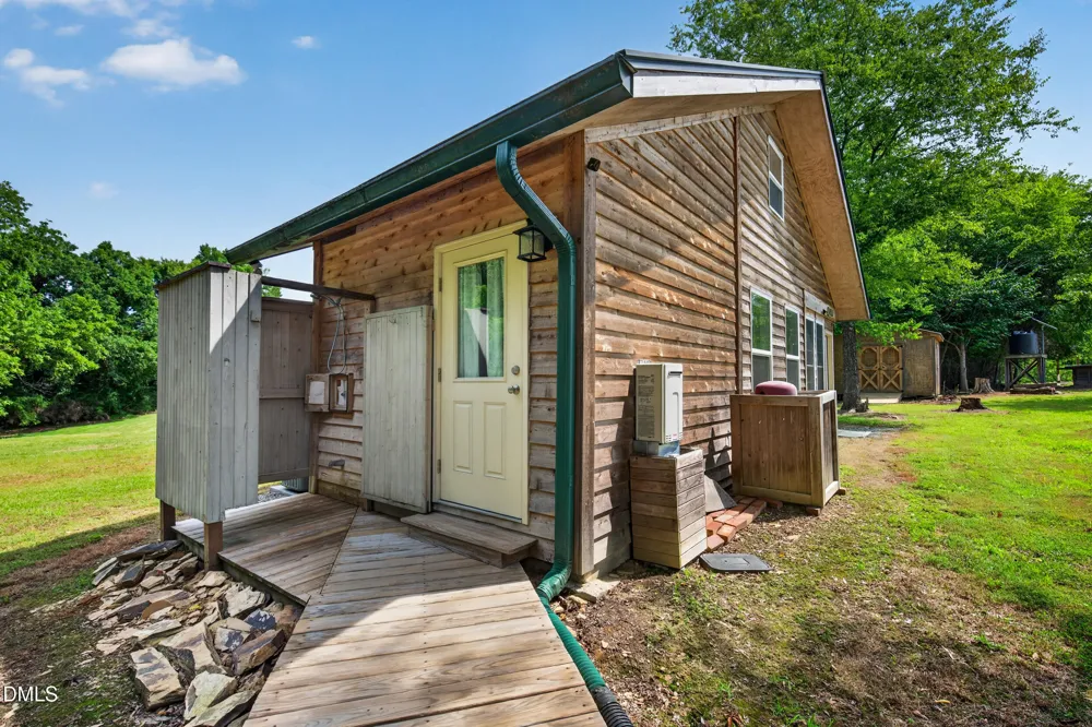 935 Vernie Phillips Road Bear Creek, NC 27207
