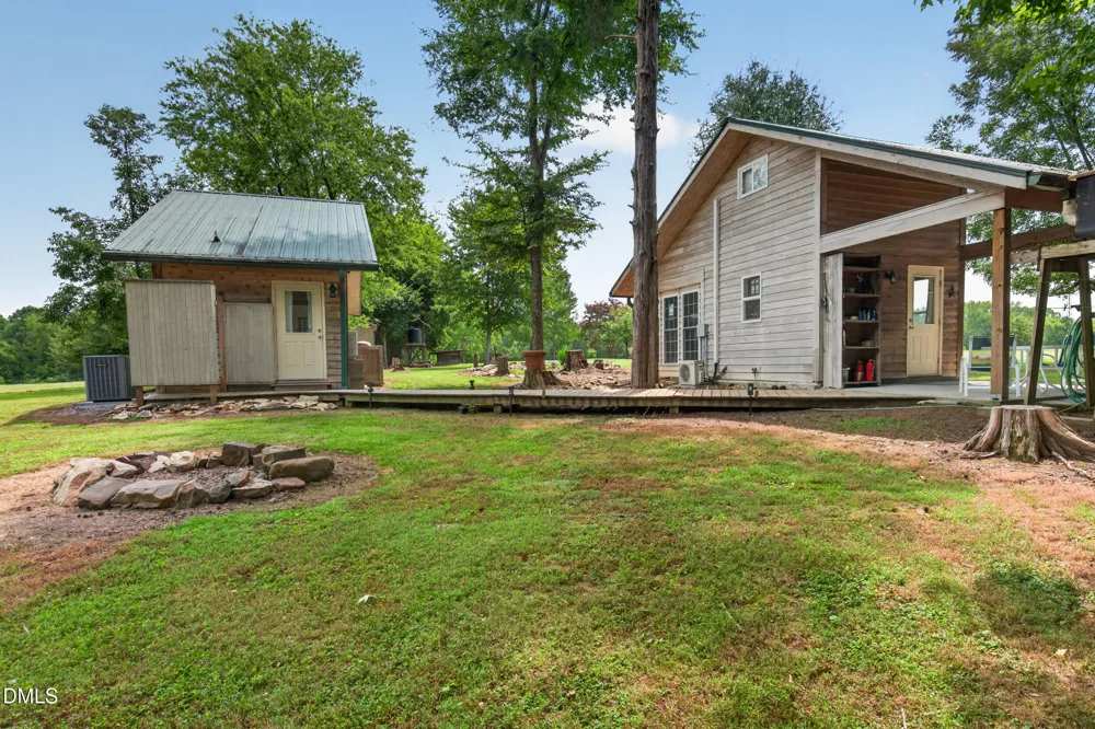 935 Vernie Phillips Road Bear Creek, NC 27207