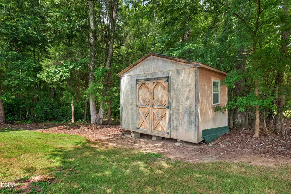 935 Vernie Phillips Road Bear Creek, NC 27207
