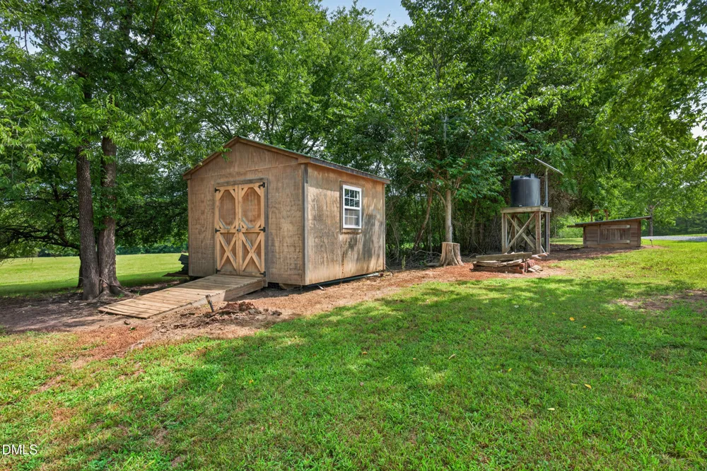 935 Vernie Phillips Road Bear Creek, NC 27207