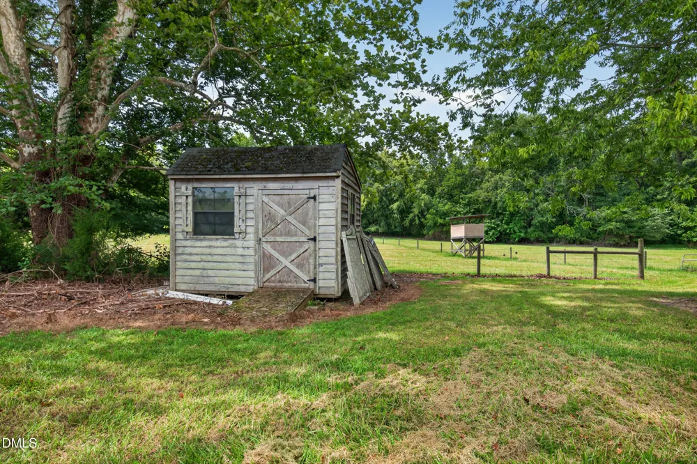 935 Vernie Phillips Road Bear Creek, NC 27207