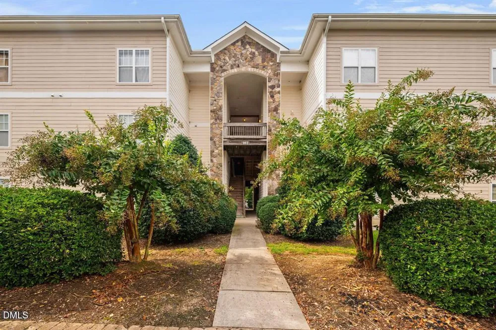 102 Campus Walk Trail #301 Elon, NC 27244