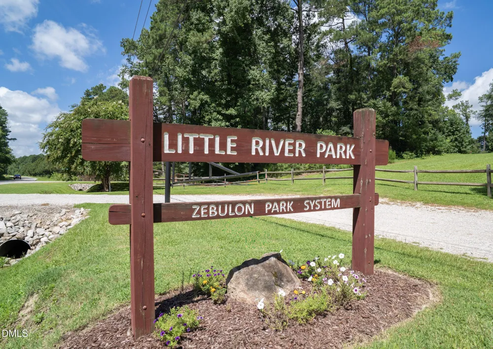 280 Barrow Meadows Drive Zebulon, NC 27597